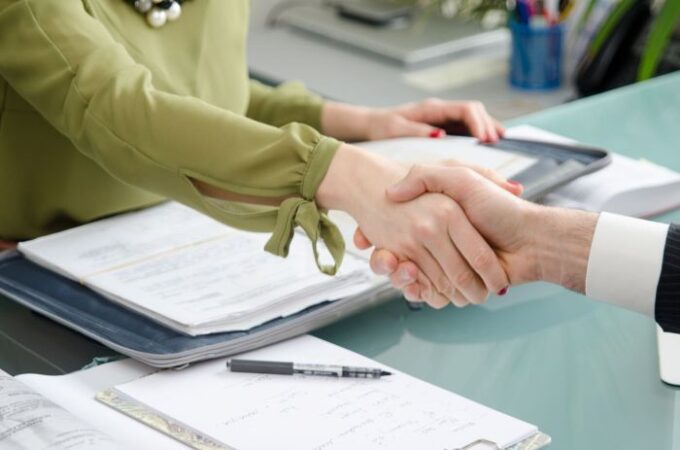 How to get contracts with insurance companies